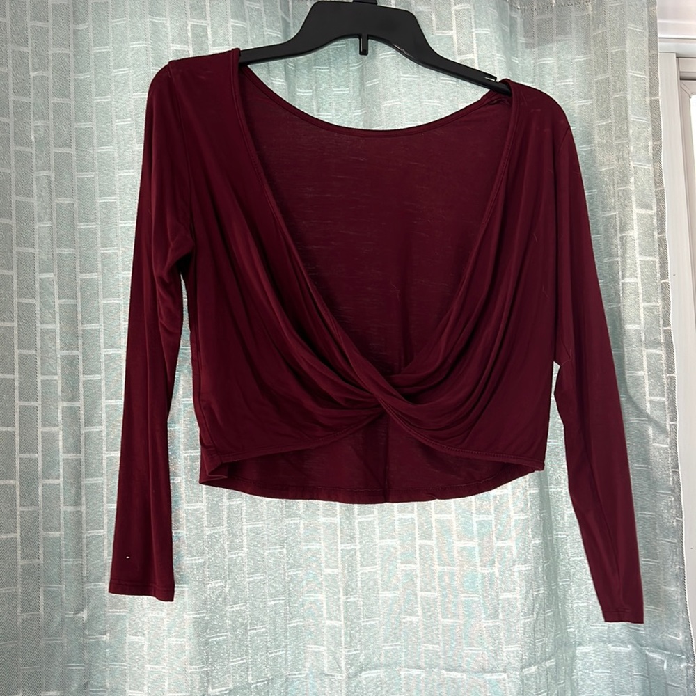 Long sleeve crop top